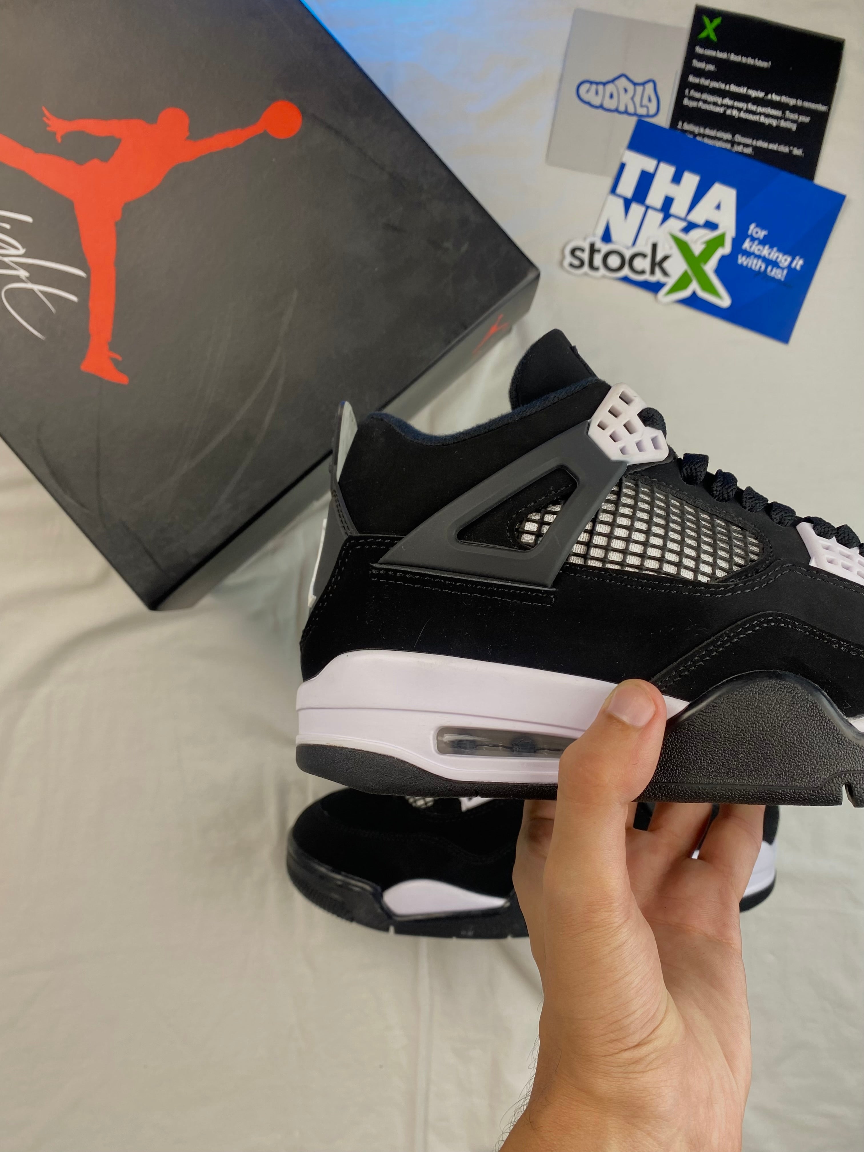 Air Jordan 4 Retro 'White Thunder'