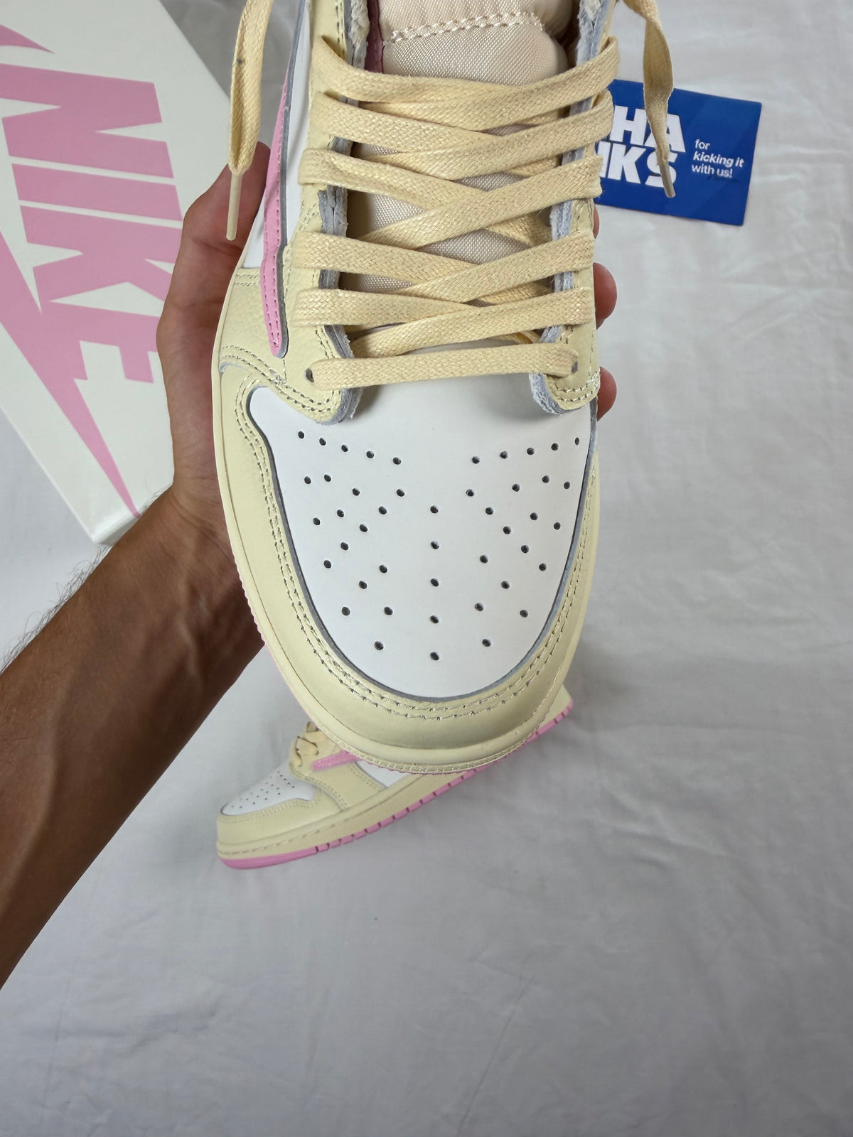 Travis Scott x Jordan 1 Retro Low OG 'Shy Pink'