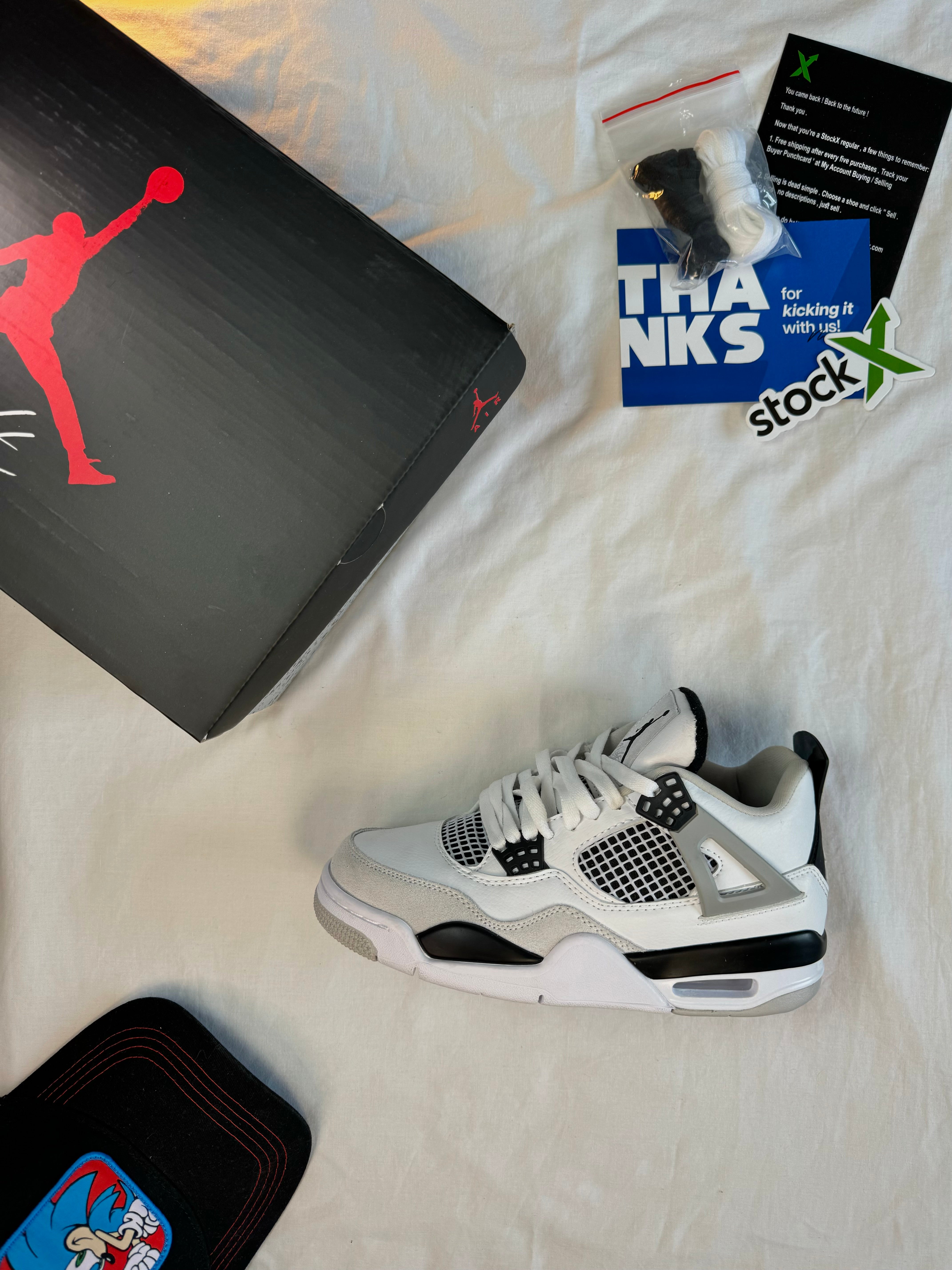 Air Jordan 4 Retro 'Military Black'