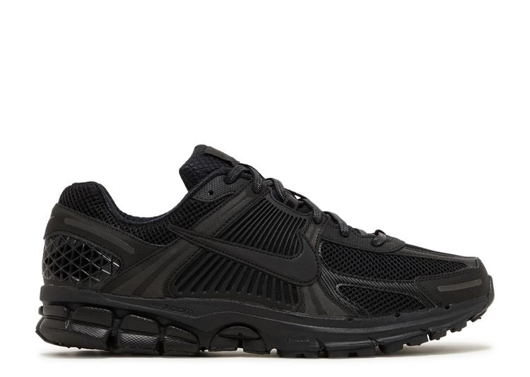 Nike Air Zoom Vomero 5 'Triple Black'