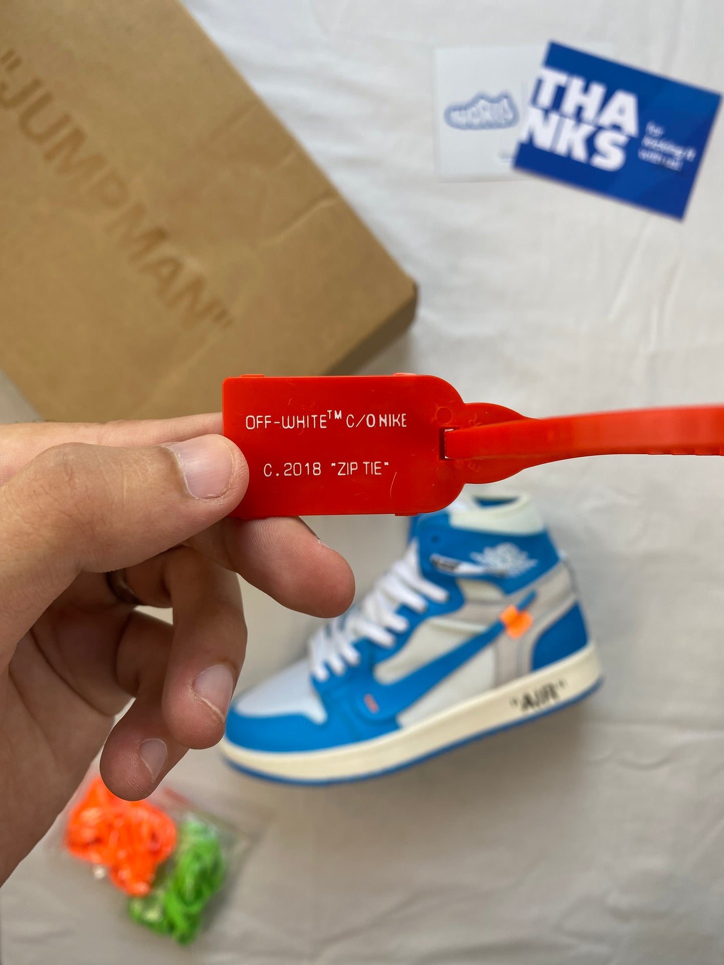 Off-White x Jordan 1 Retro High OG 'UNC'