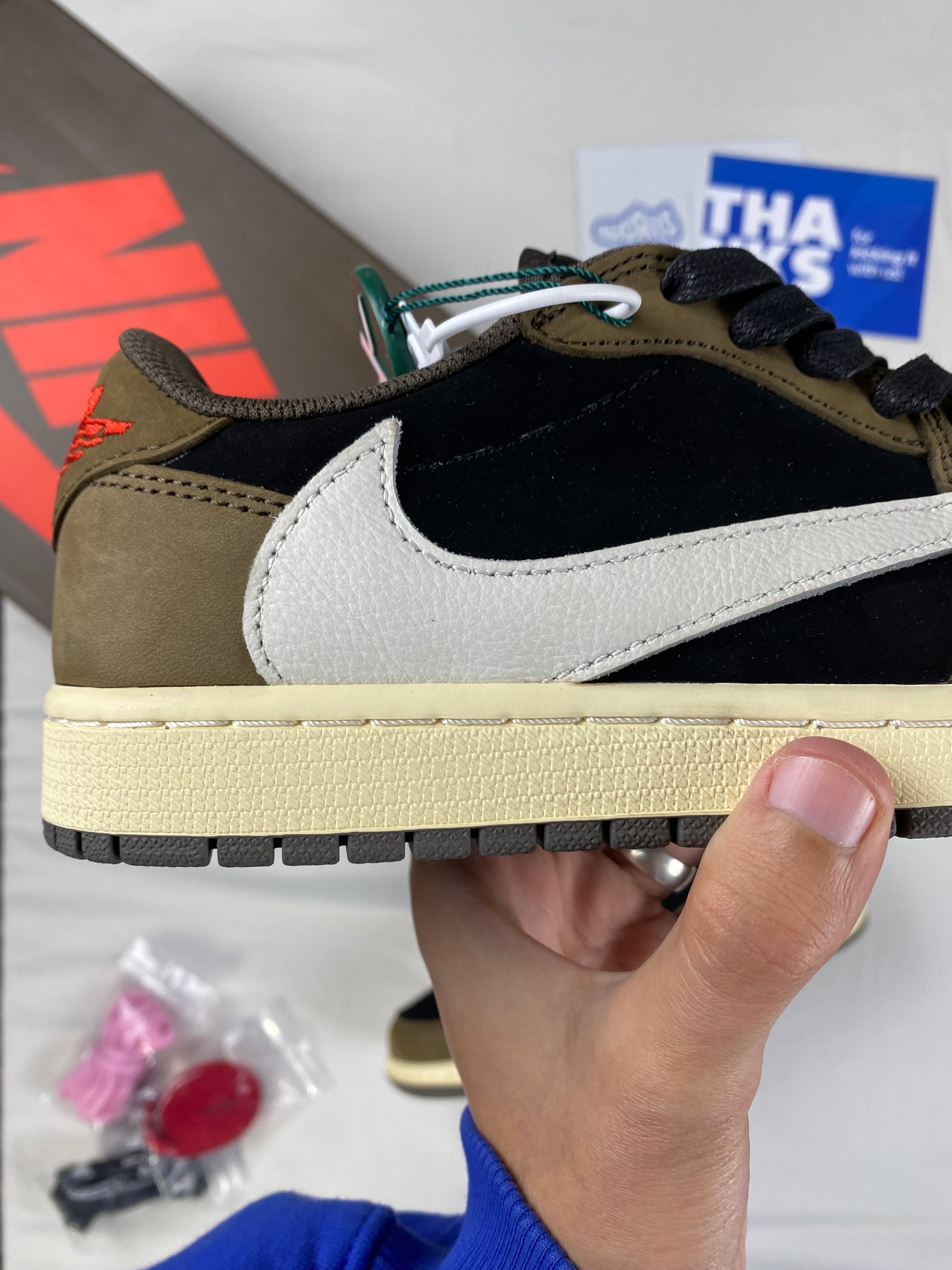 Travis Scott x Jordan 1 Low 'Mocha'