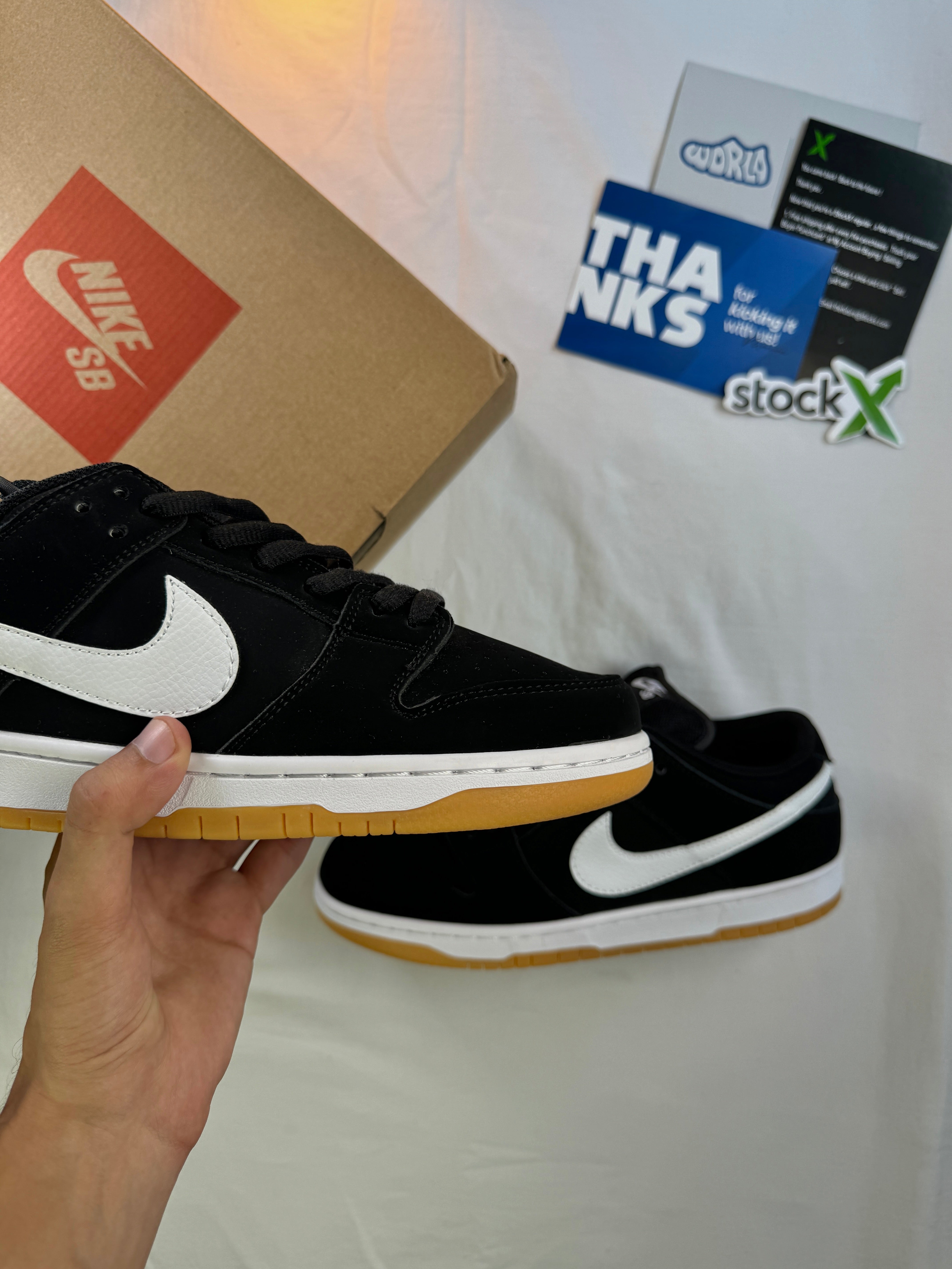 Nike DUNK LOW SB 'BLACK GUM'