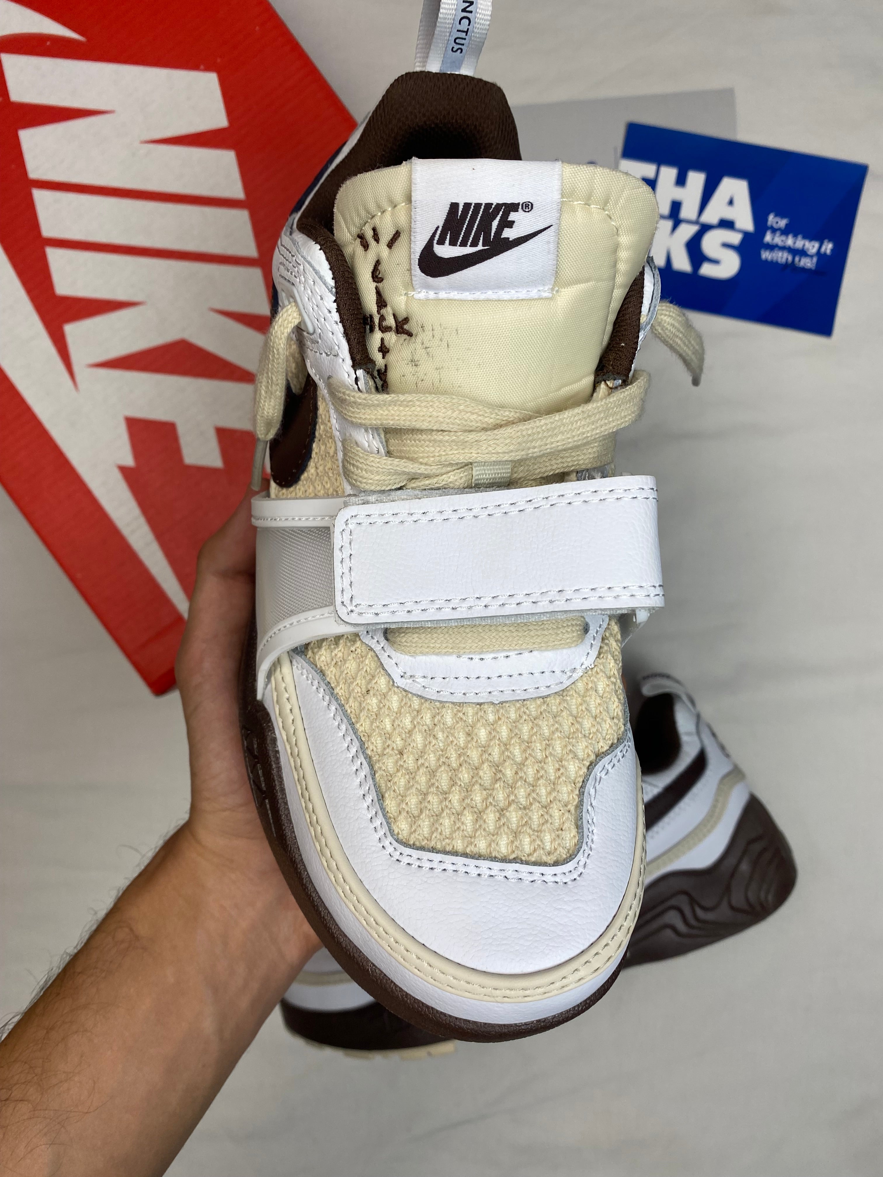 Travis Scott x Zoom Field Jaxx 'Light Chocolate'