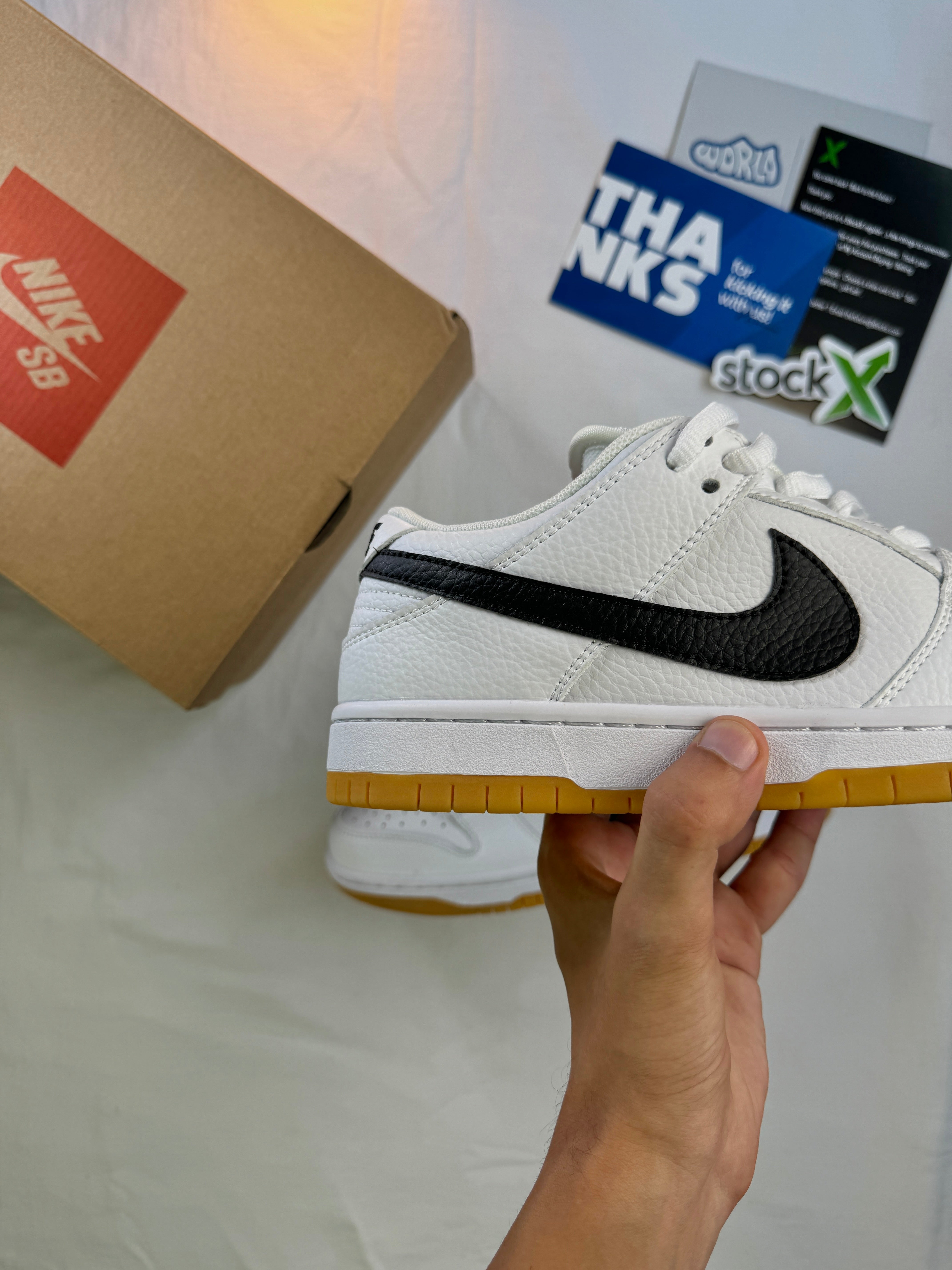 Nike DUNK LOW SB 'WHITE GUM'