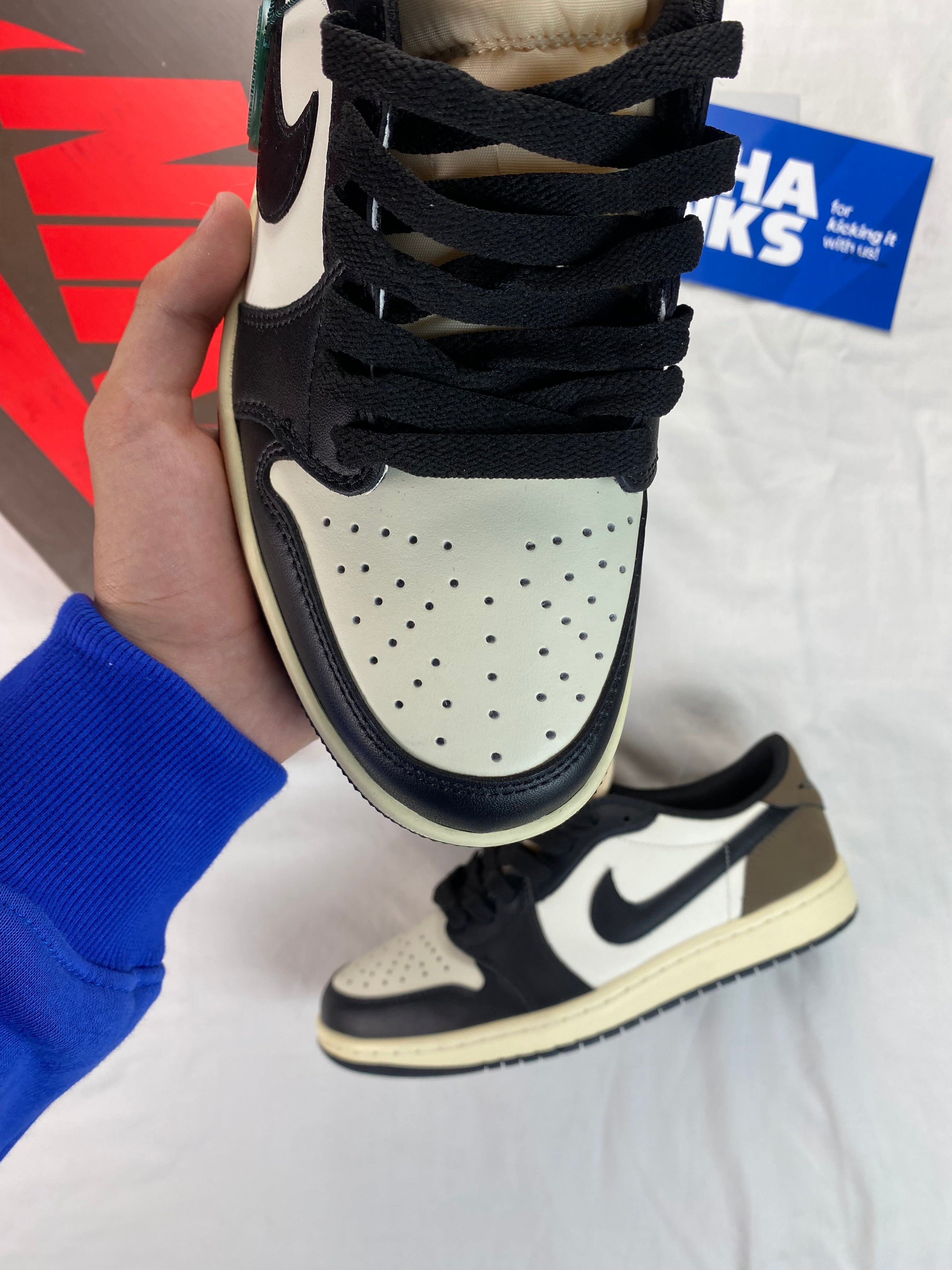 Jordan 1 Retro Low OG 'Mocha'