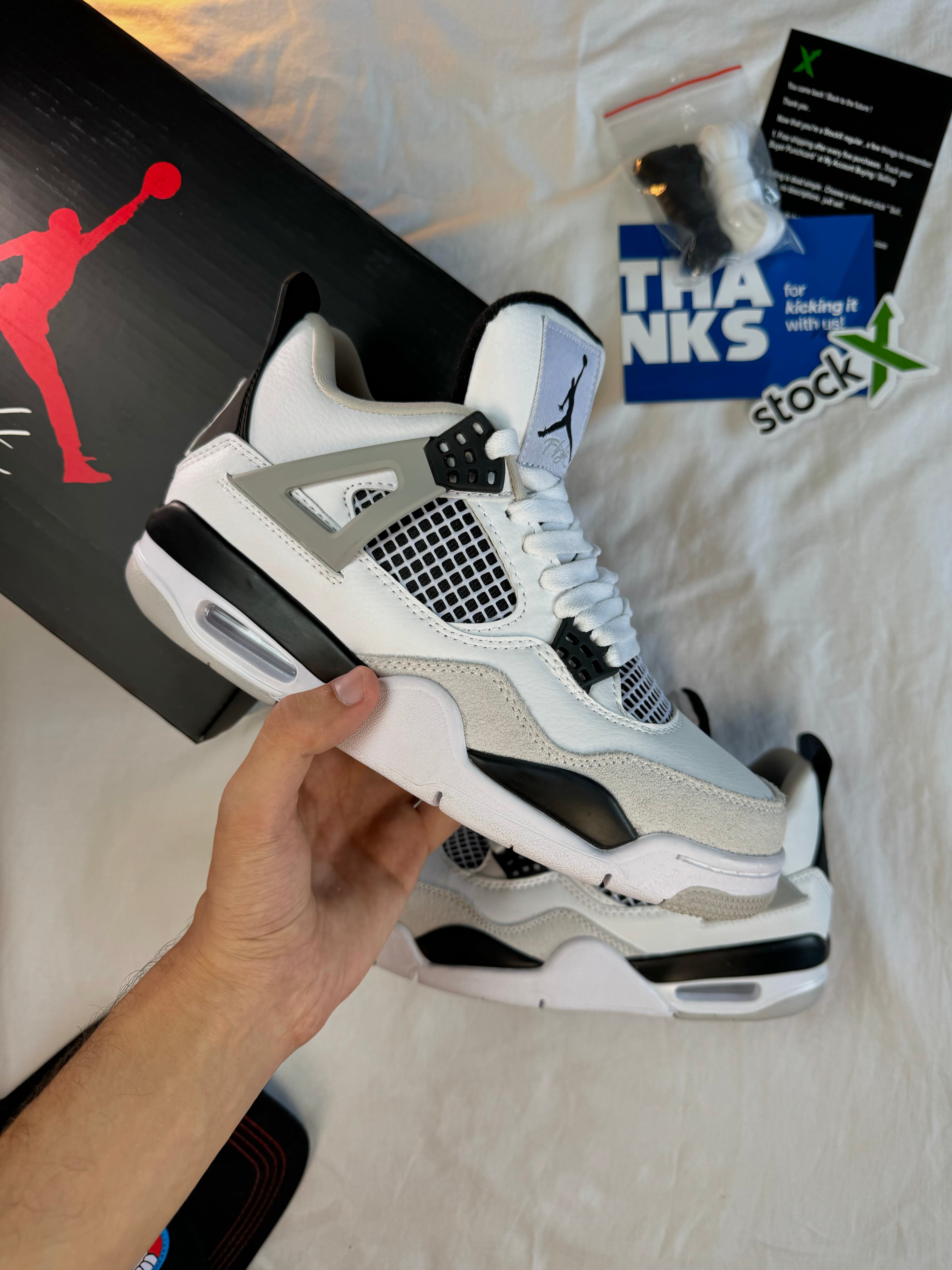 Air Jordan 4 Retro 'Military Black'