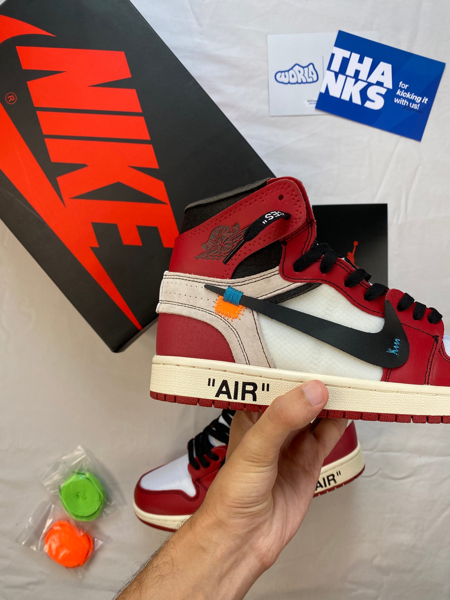 Off-White x Jordan 1 Retro High OG 'Chicago'