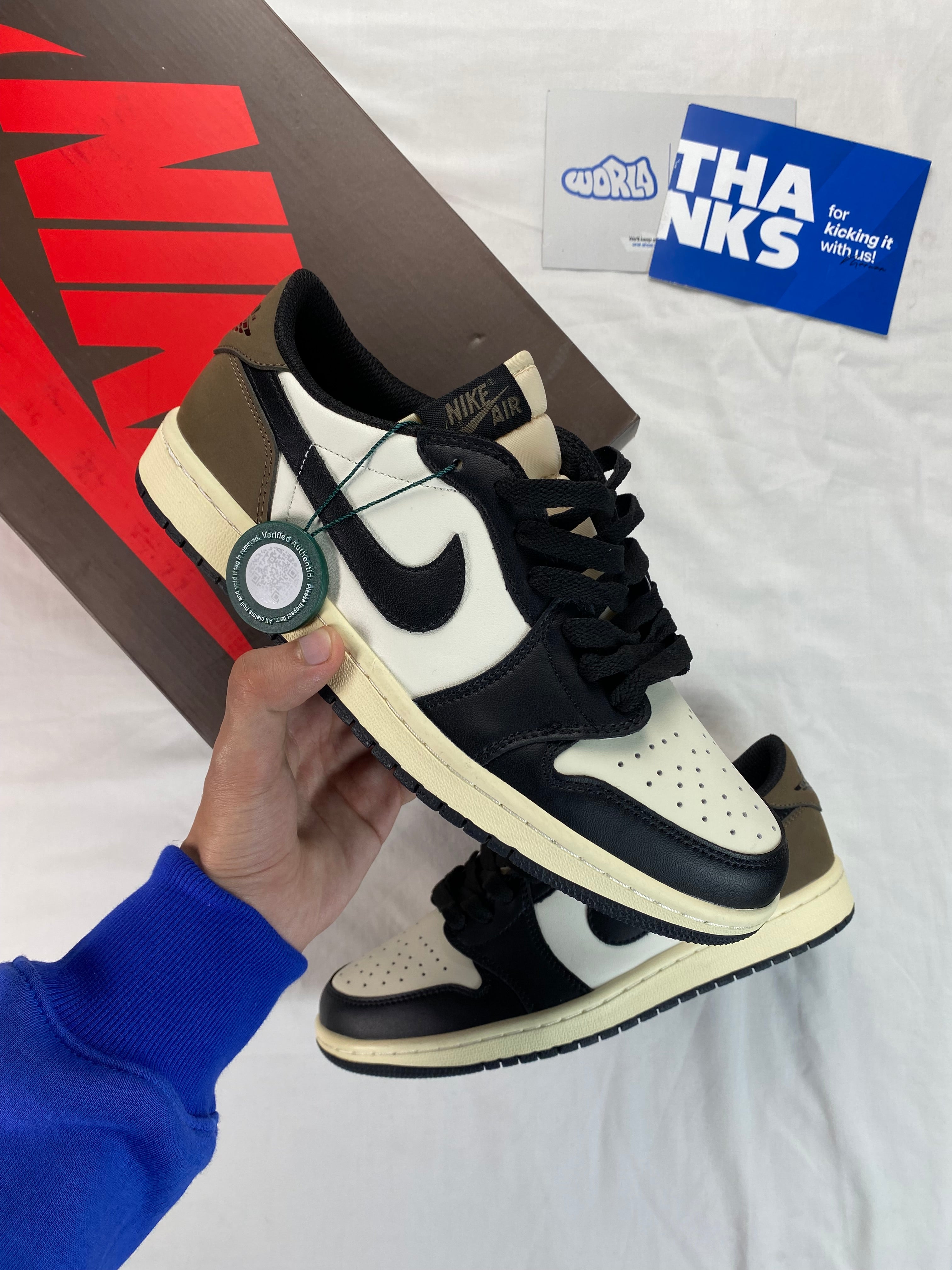 Jordan 1 Retro Low OG 'Mocha'