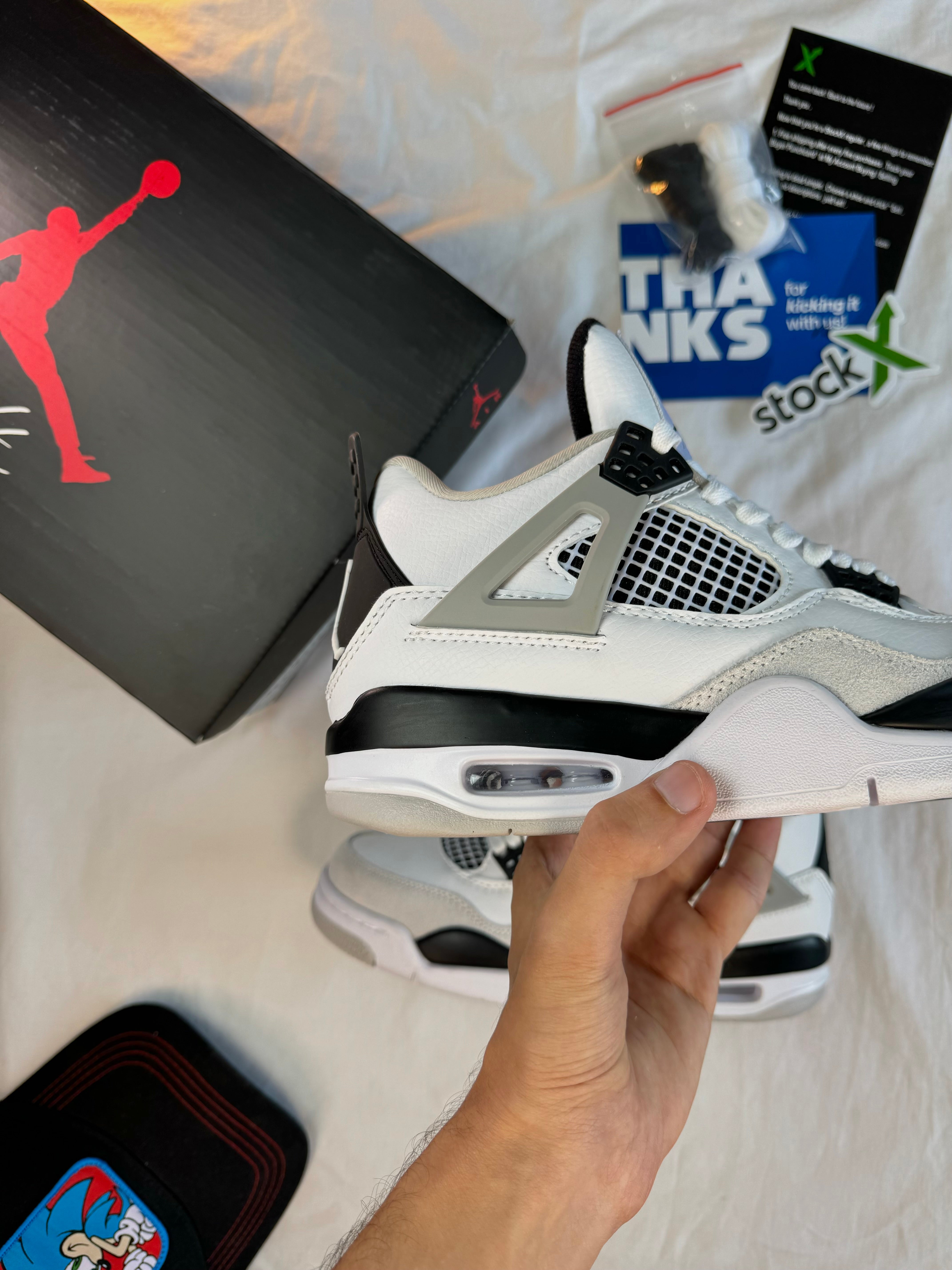 Air Jordan 4 Retro 'Military Black'