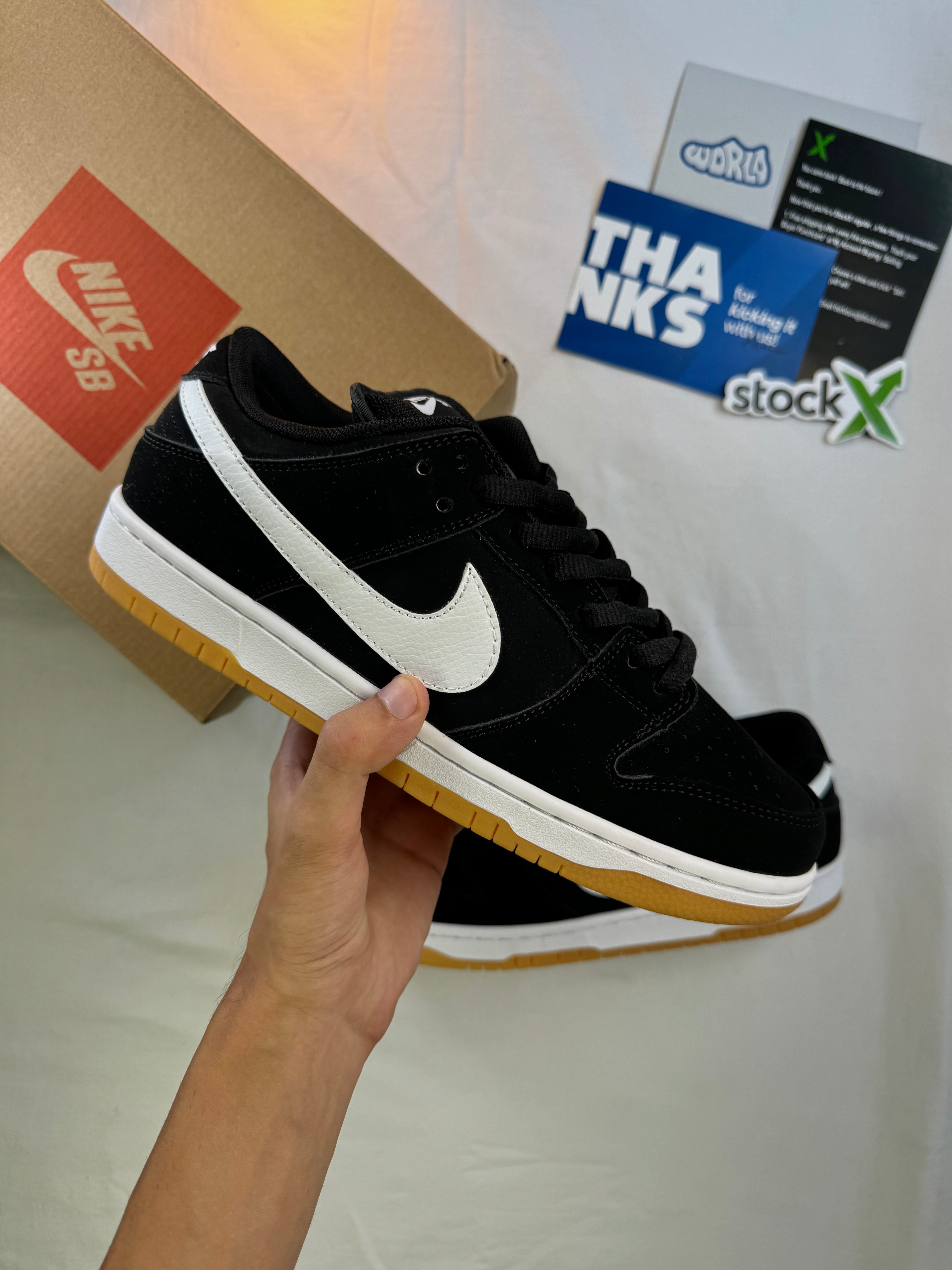 Nike DUNK LOW SB 'BLACK GUM'