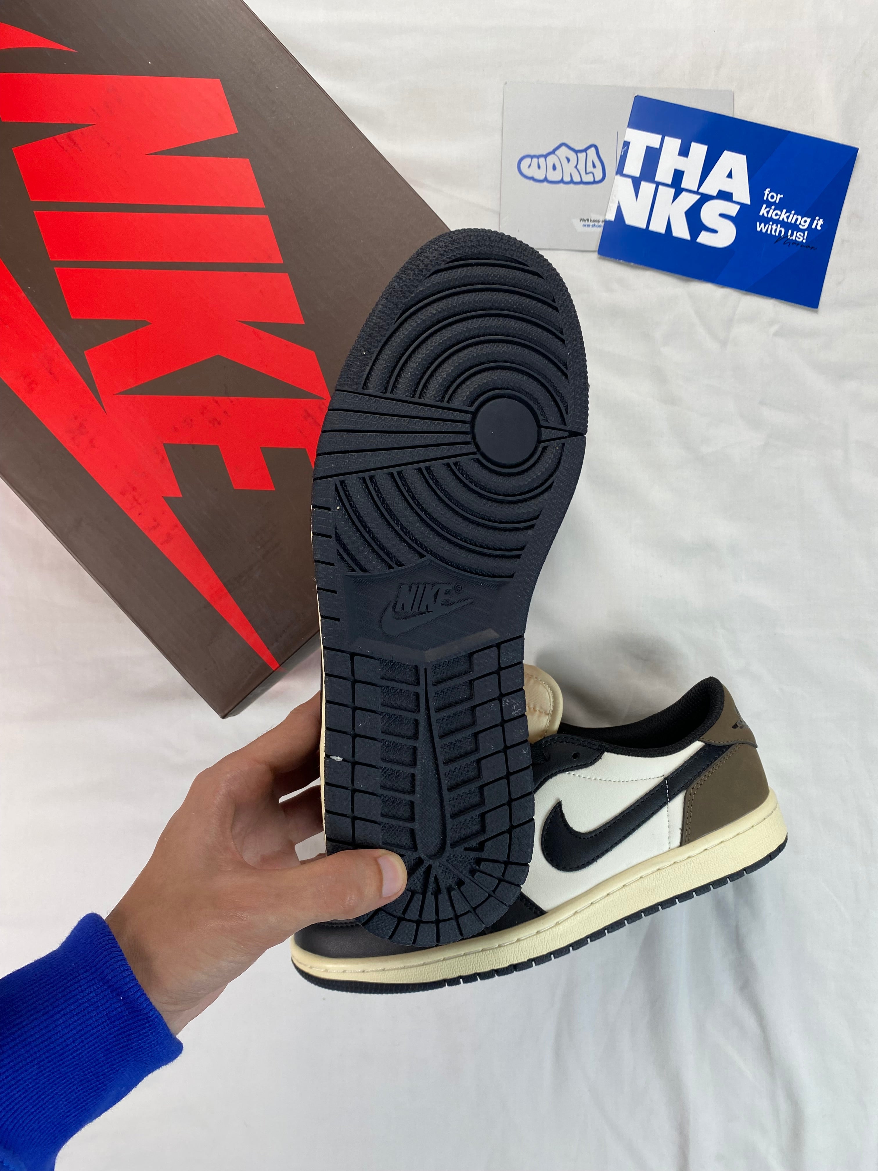 Jordan 1 Retro Low OG 'Mocha'