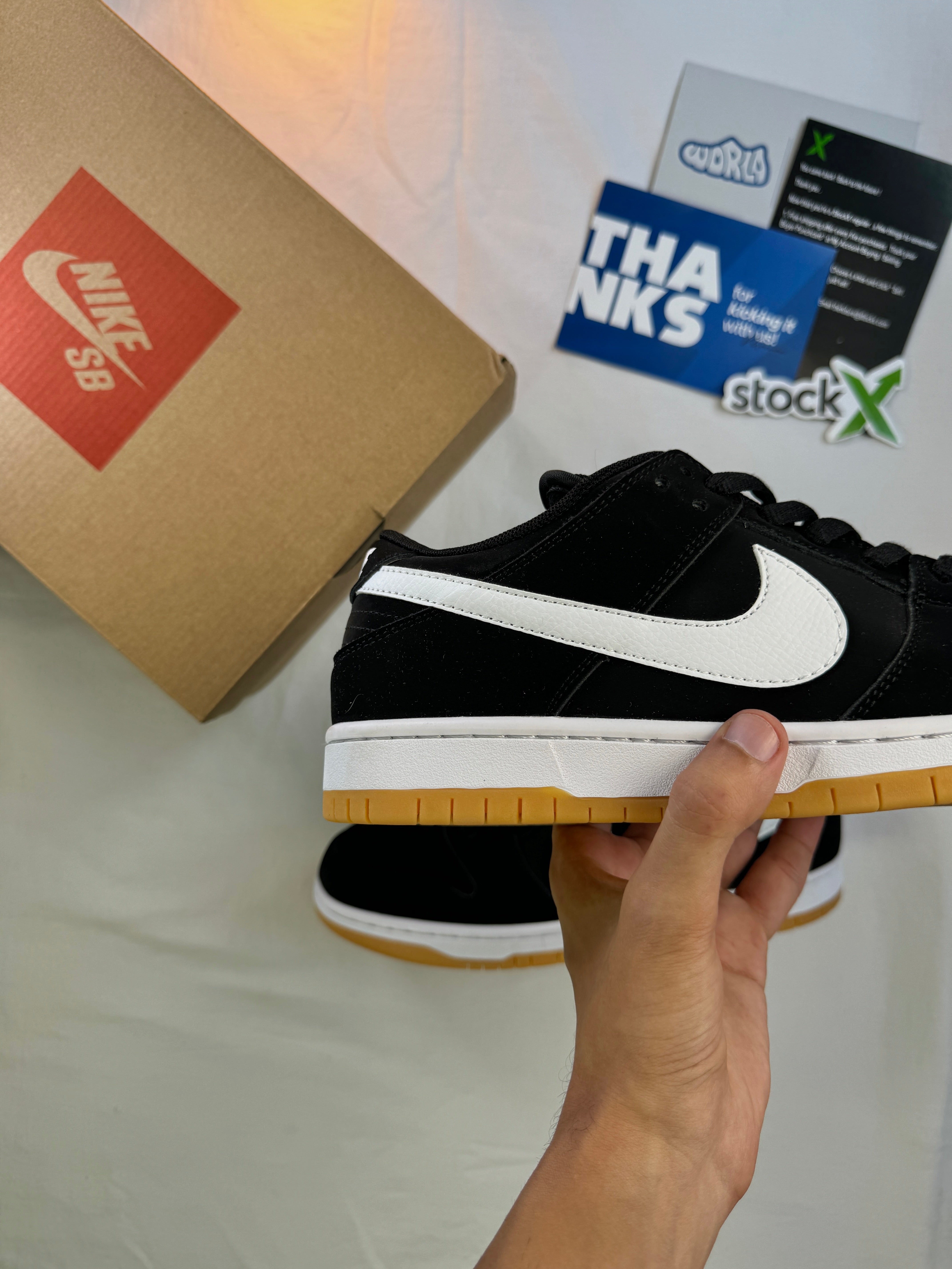 Nike DUNK LOW SB 'BLACK GUM'