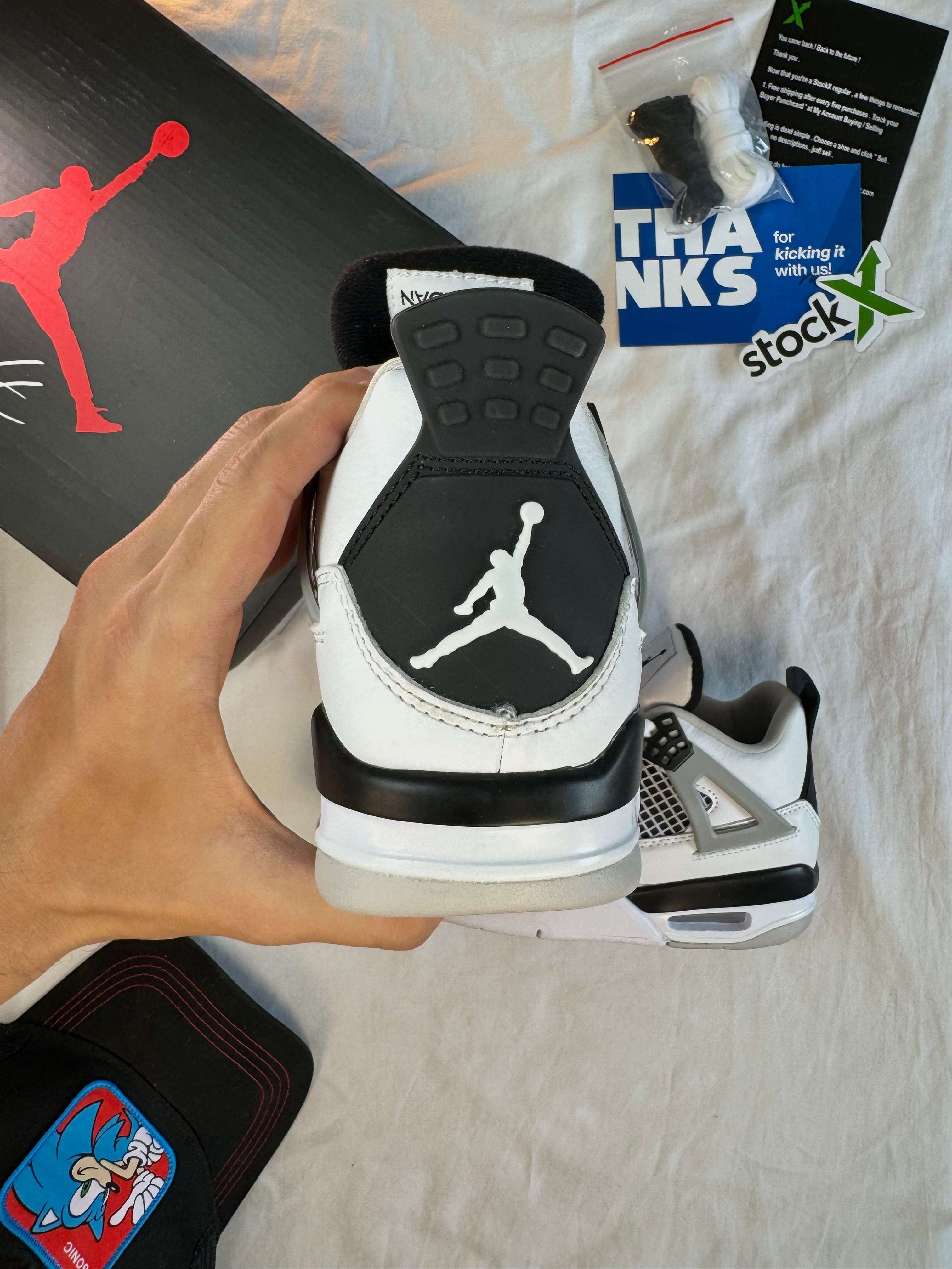 Air Jordan 4 Retro 'Military Black'