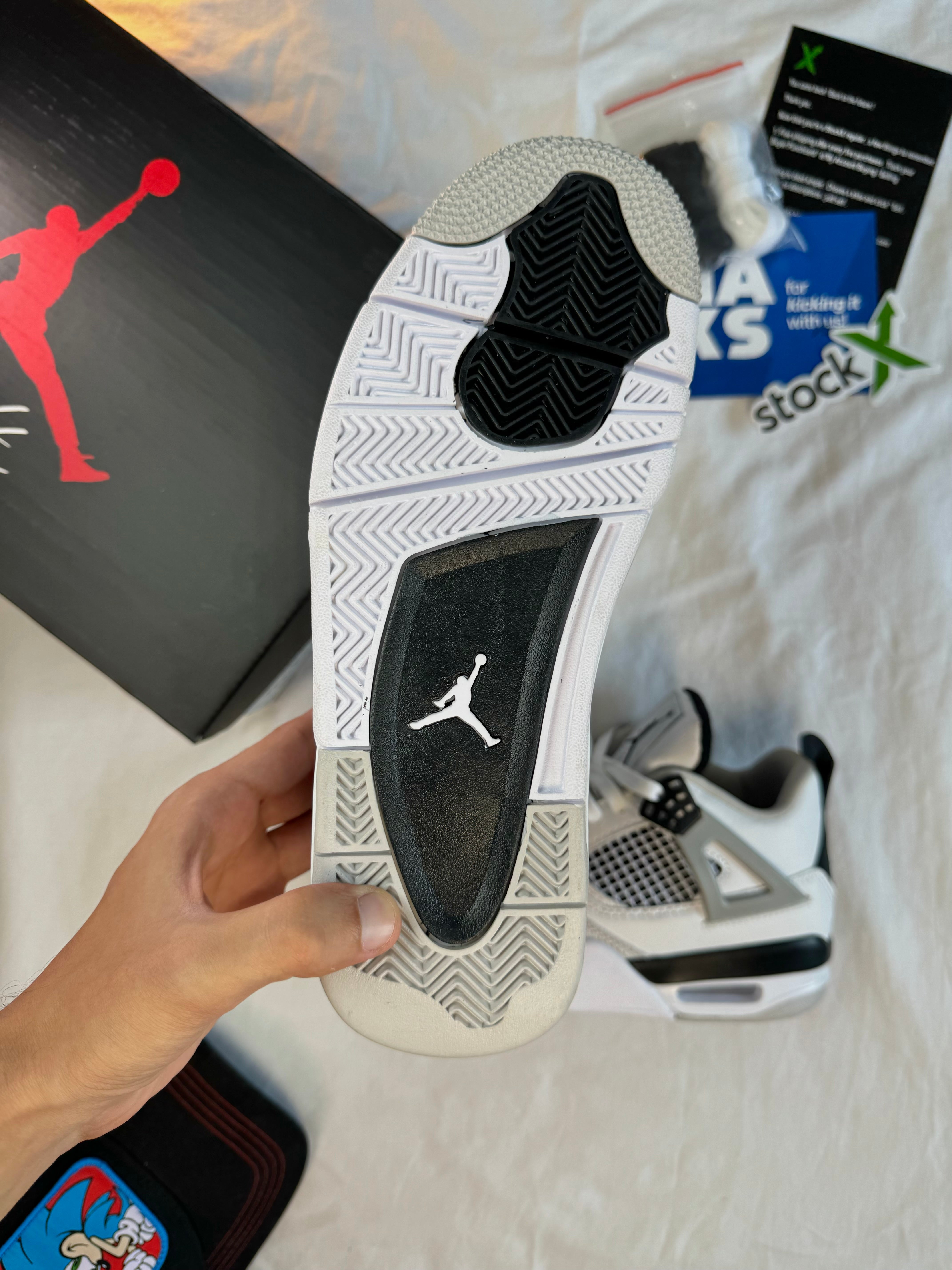 Air Jordan 4 Retro 'Military Black'