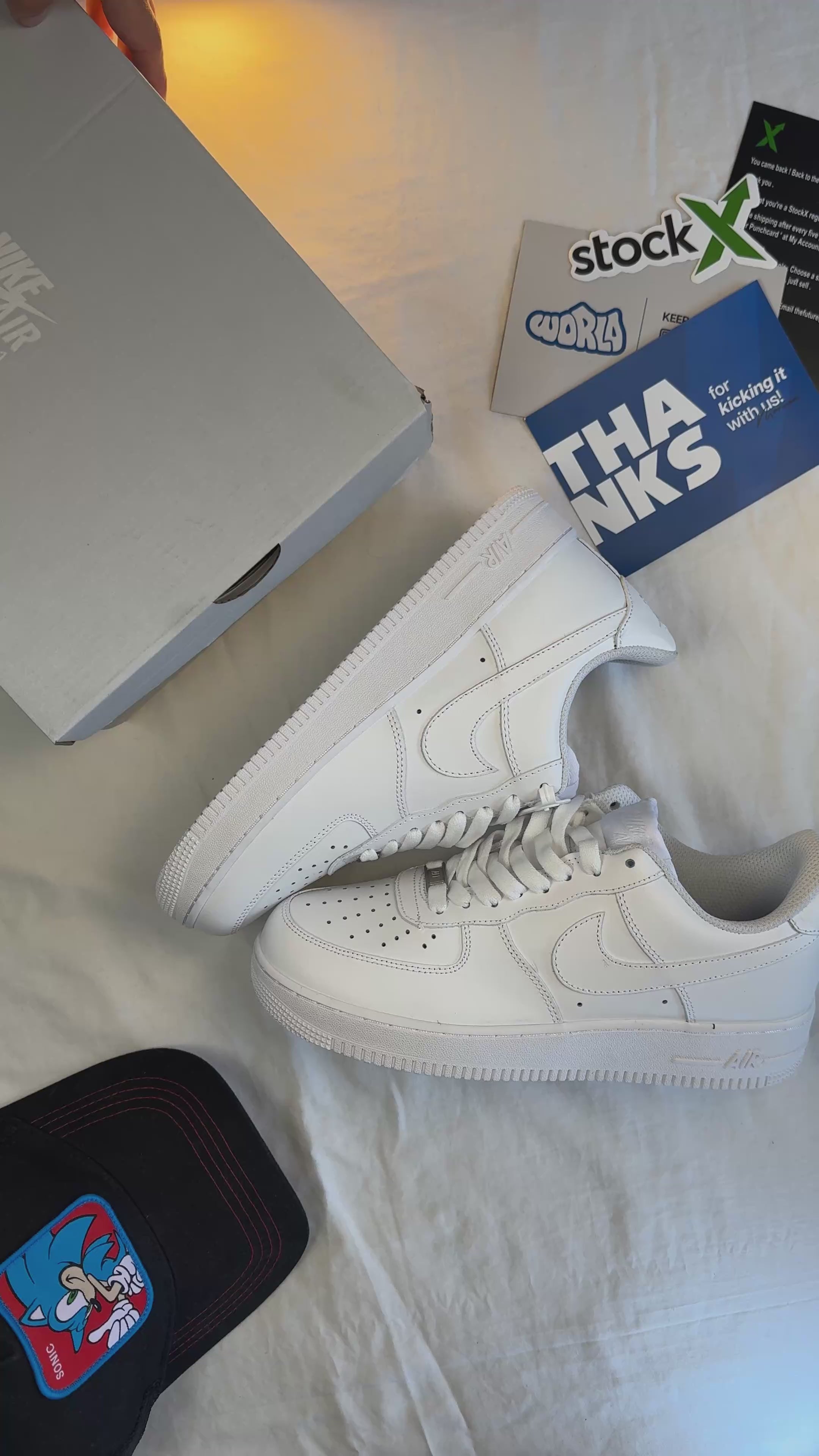 Nike Air Force 1 07 'Triple White'